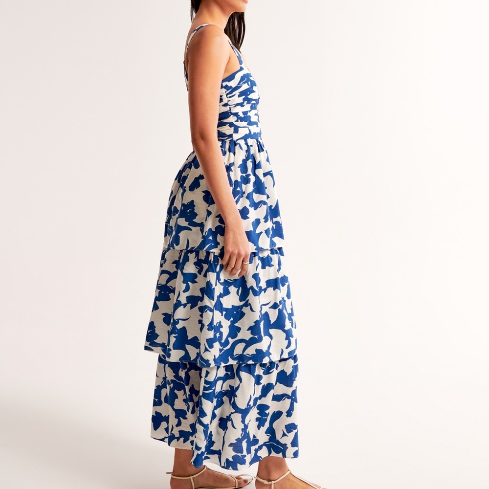 Abercrombie & Fitch Blue and White Patterned Maxi Dress - Picture 3 of 8